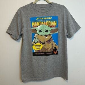 Star Wars The Mandalorian The Child stronger Poster Gray T-Shirt Sz Small S Yoda